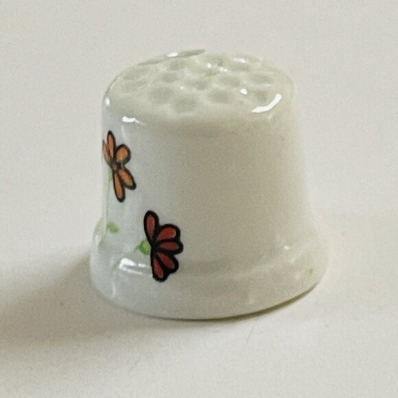 Vintage Porcelain Souvenir Thimbles Flower Pots Sewing Decor Collectible Garden - Picture 2 of 7